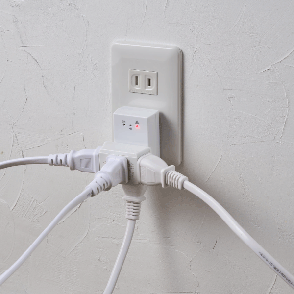 【ELPA（朝日電器）】アラームタップ 2個口 A-A2L(W)