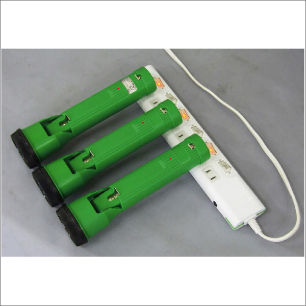 【日動工業】LEDプラグインライト 3W 150lm（昼光色）充電式 PIL-3W-100V