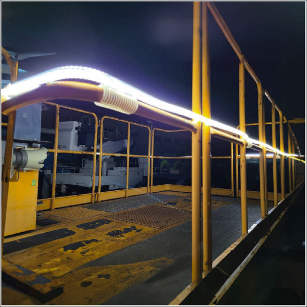 【日動工業】LEDコネクトライン 100V 両面発光 5m 白（昼白色）6500lm LECN-R5LA-W